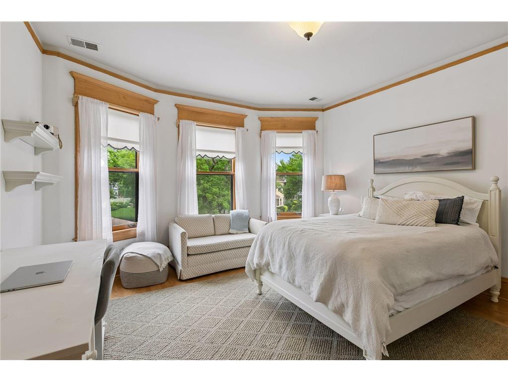 818 Goodrich Avenue Saint Paul MN 55105 7089485 image24