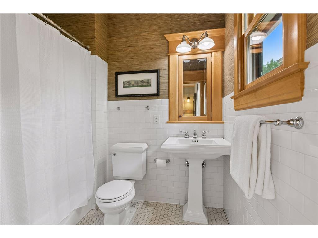 818 Goodrich Avenue Saint Paul MN 55105 7089485 image30