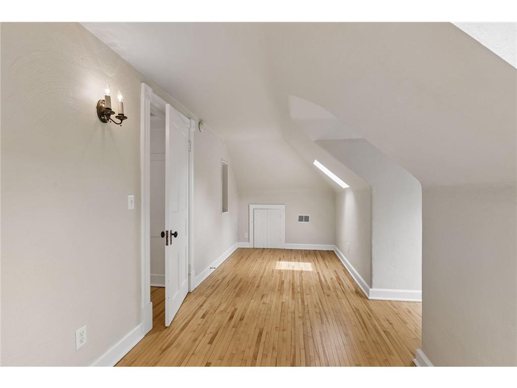 818 Goodrich Avenue Saint Paul MN 55105 7089485 image35