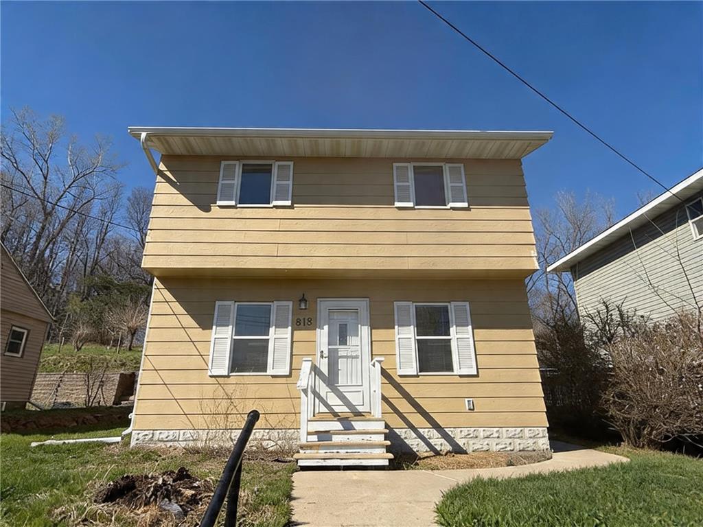 818 Hawthorn Street Red Wing MN 55066 7018763 image2