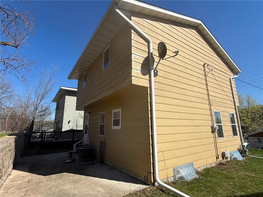 818 Hawthorn Street Red Wing MN 55066 7018763 image32