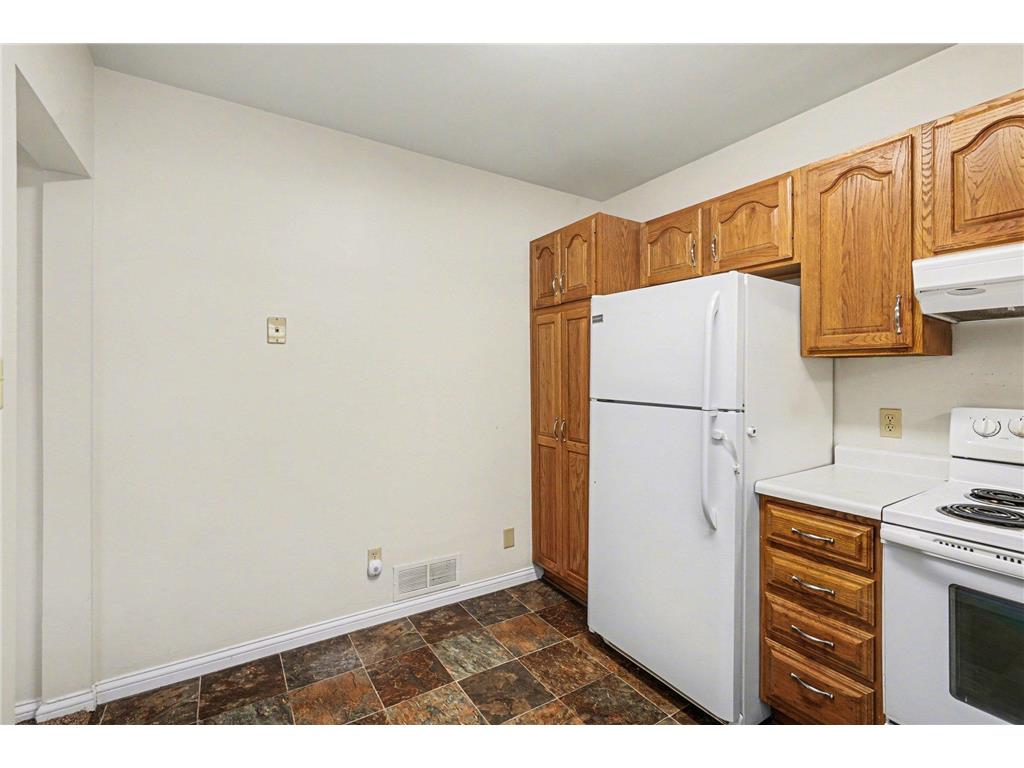 818 Hawthorn Street Red Wing MN 55066 7018763 image8