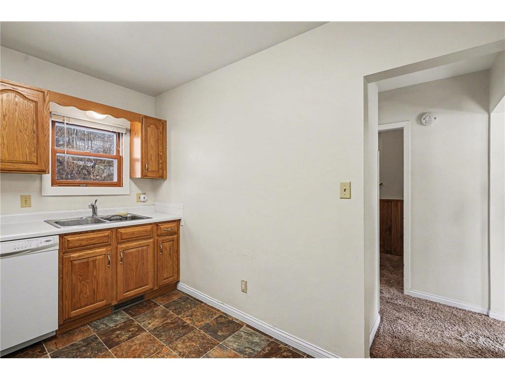 818 Hawthorn Street Red Wing MN 55066 7018763 image9