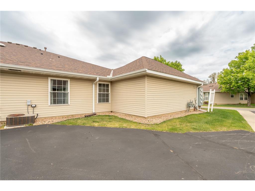 818 Roundhouse Street Shakopee MN 55379 7079544 image37