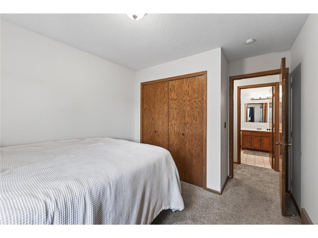 818 Sherwood Road Shoreview MN 55126 7058687 image17