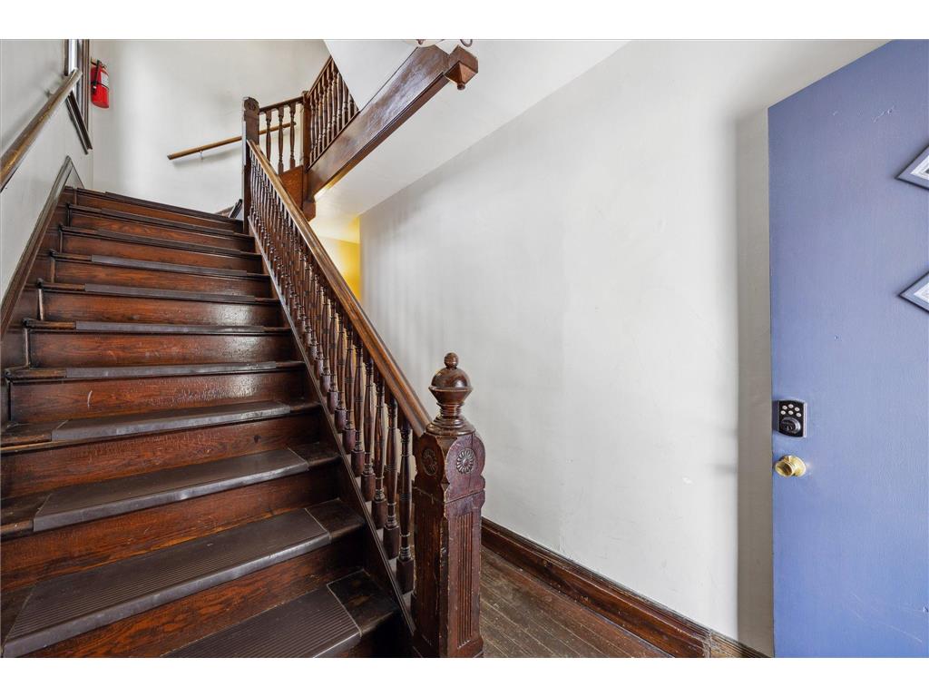819 24th Avenue NE Minneapolis MN 55418 7028329 image20