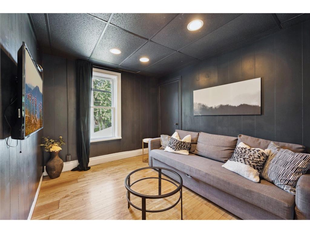 819 24th Avenue NE Minneapolis MN 55418 7028329 image24