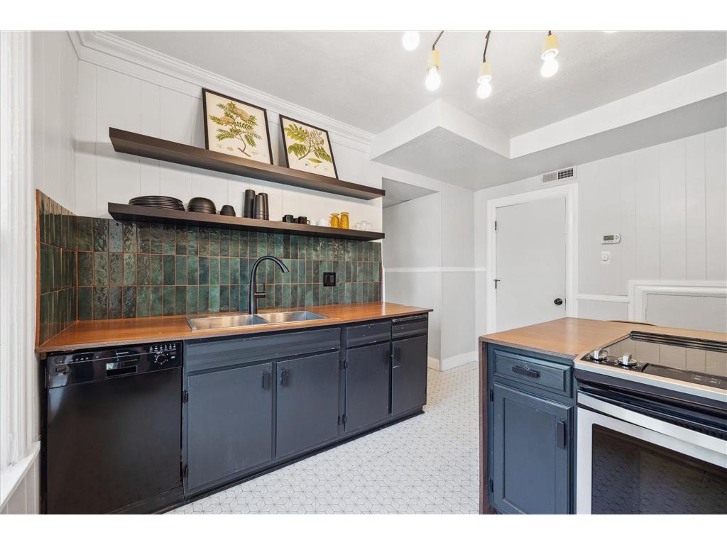 819 24th Avenue NE Minneapolis MN 55418 7028329 image28