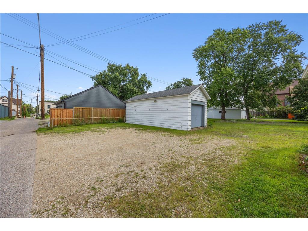 819 24th Avenue NE Minneapolis MN 55418 7028329 image70
