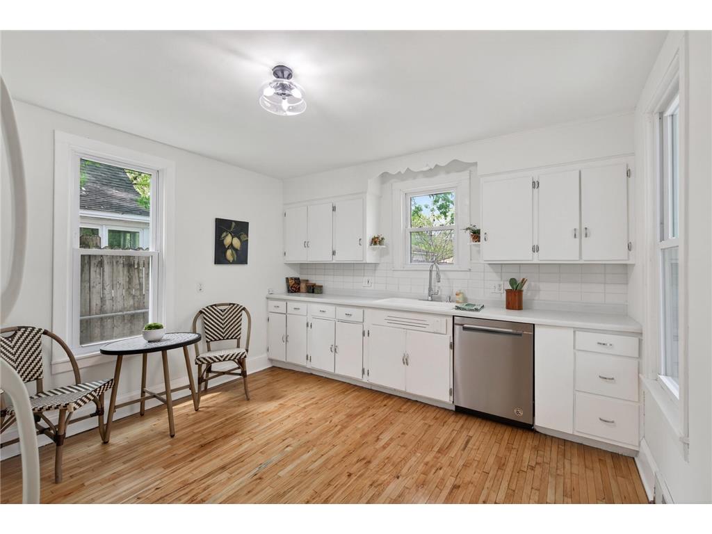 819 26th Avenue NE Minneapolis MN 55418 7069615 image12