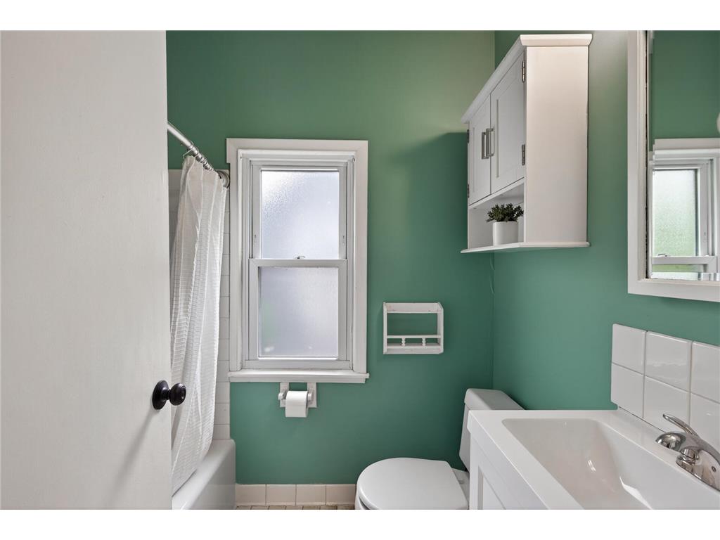 819 26th Avenue NE Minneapolis MN 55418 7069615 image21