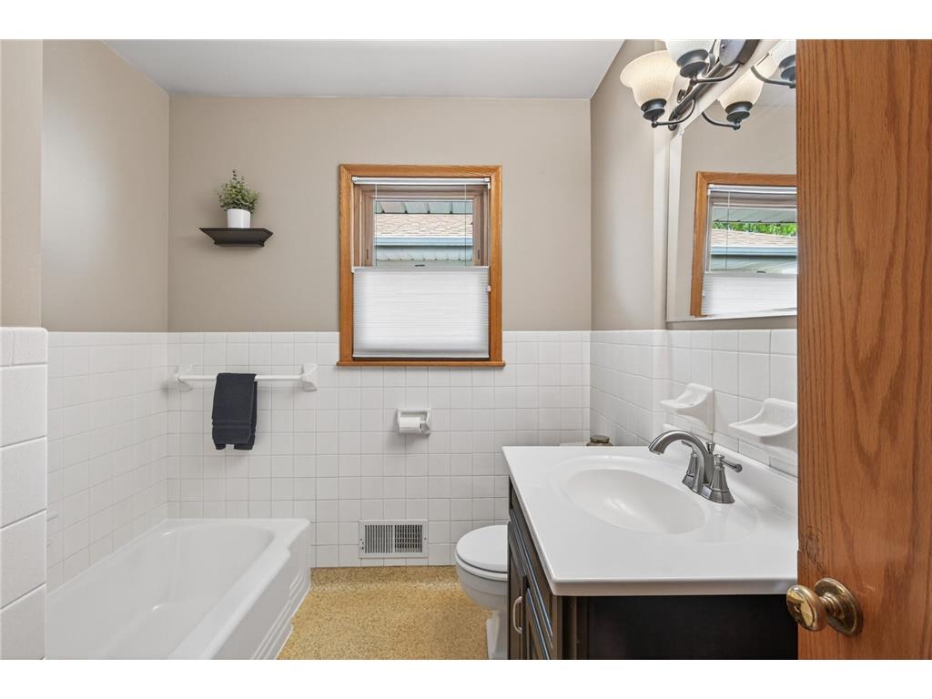 819 2nd Avenue S South Saint Paul MN 55075 7061599 image19