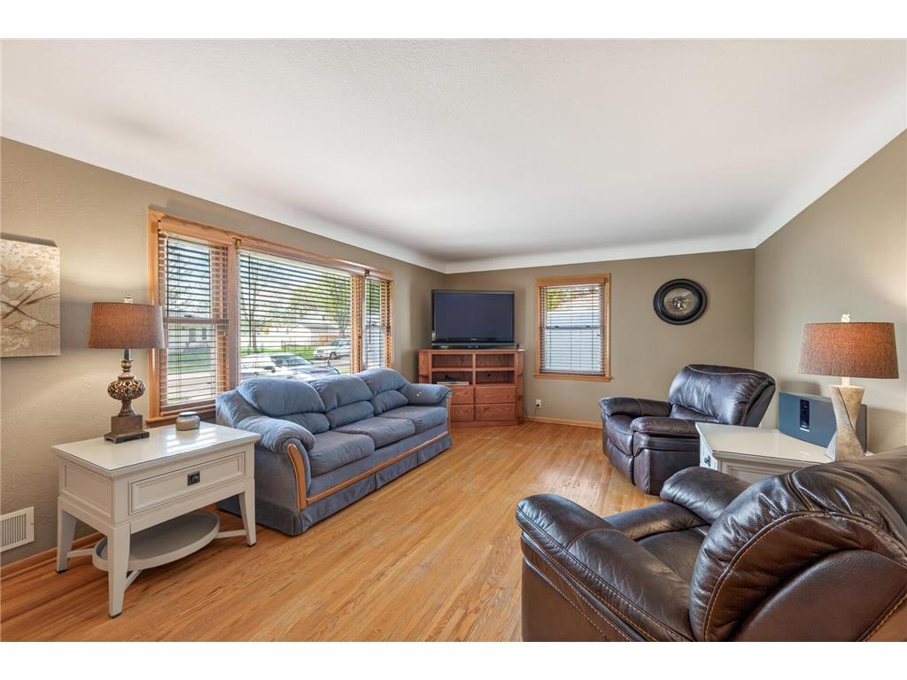 819 2nd Avenue S South Saint Paul MN 55075 7061599 image7