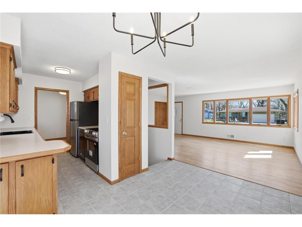 819 9th Avenue Anoka MN 55303 7057367 image3