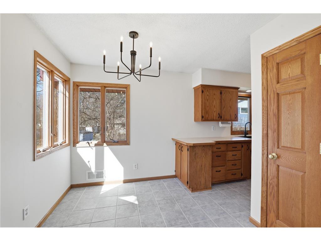 819 9th Avenue Anoka MN 55303 7057367 image5