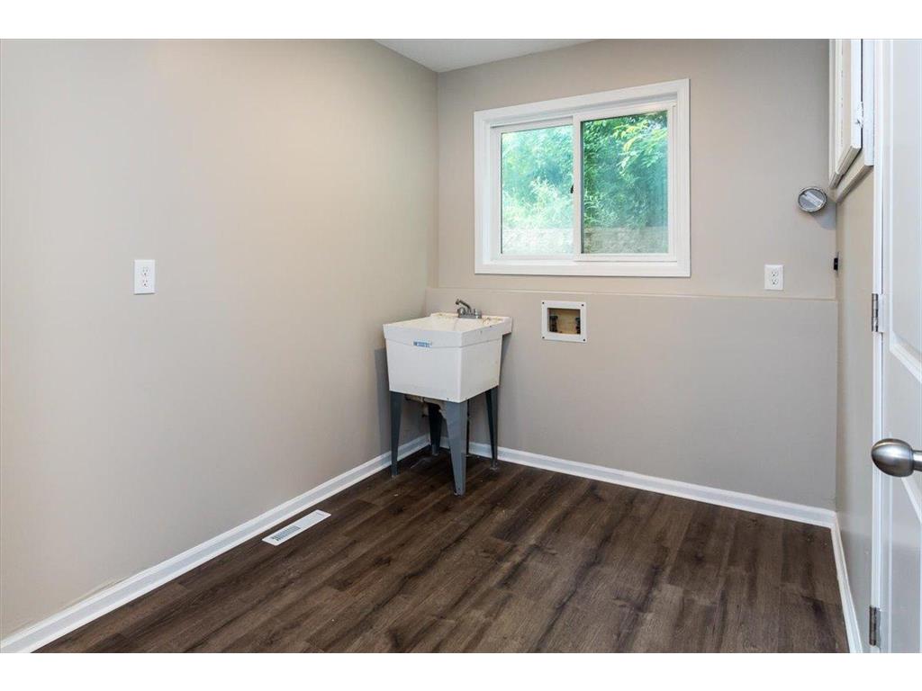 819 Dorland Road S Maplewood MN 55119 6767618 image26