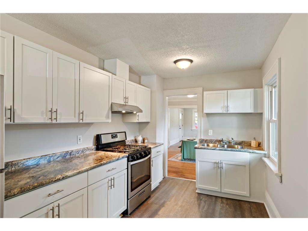 819 Sheridan Avenue N Minneapolis MN 55411 6780942 image10