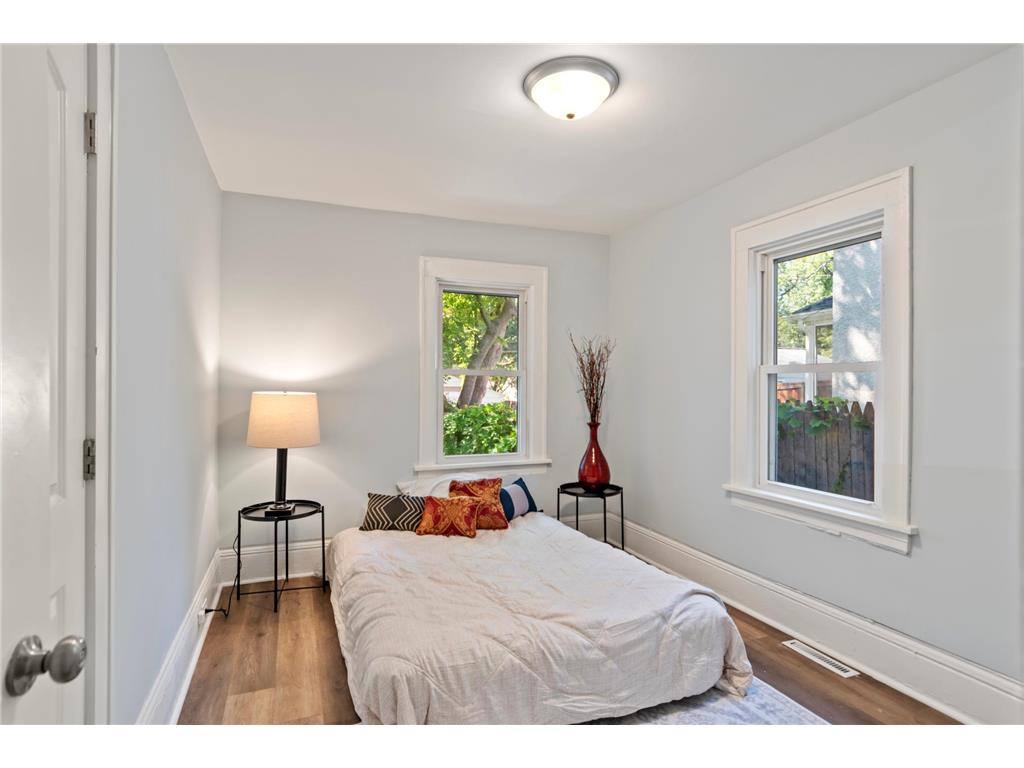 819 Sheridan Avenue N Minneapolis MN 55411 6780942 image15