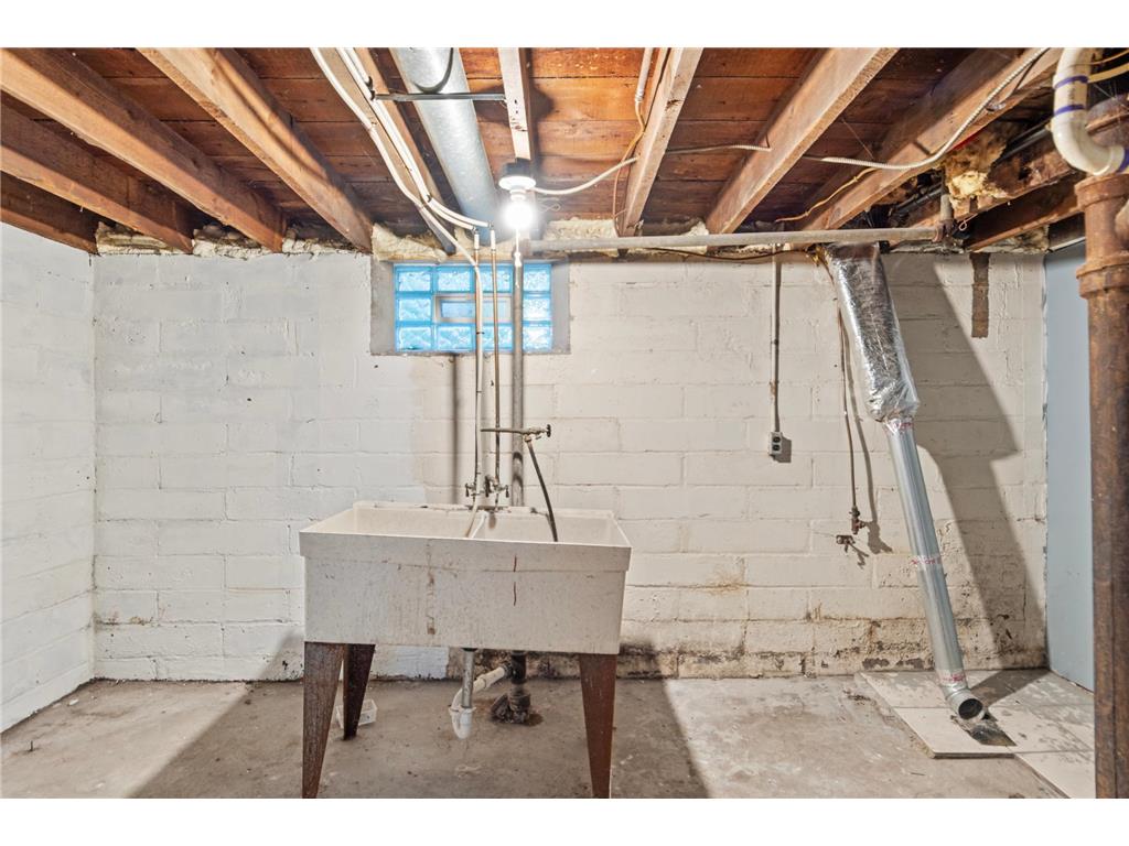 819 Sheridan Avenue N Minneapolis MN 55411 6780942 image20