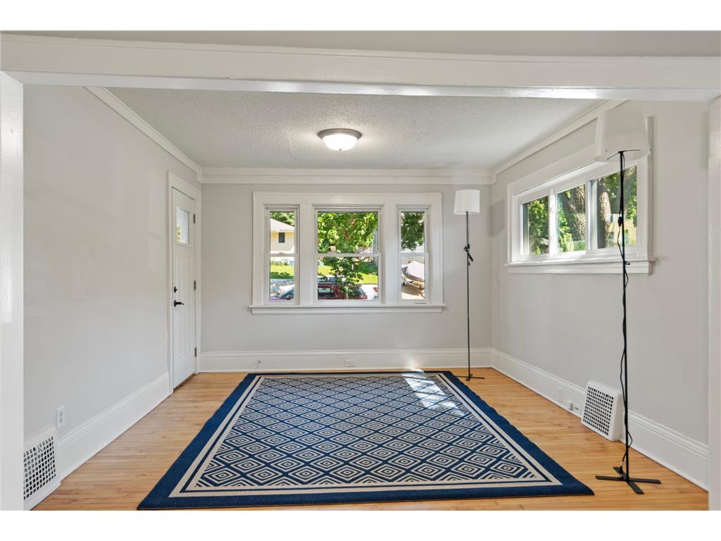 819 Sheridan Avenue N Minneapolis MN 55411 6780942 image4