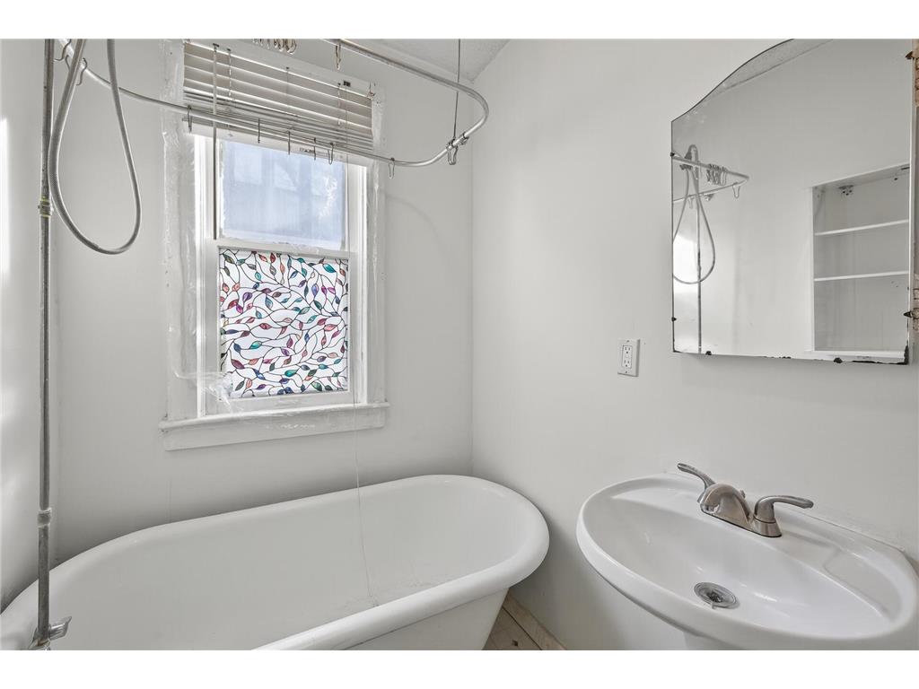 819 W 28th Street Minneapolis MN 55408 7011203 image17