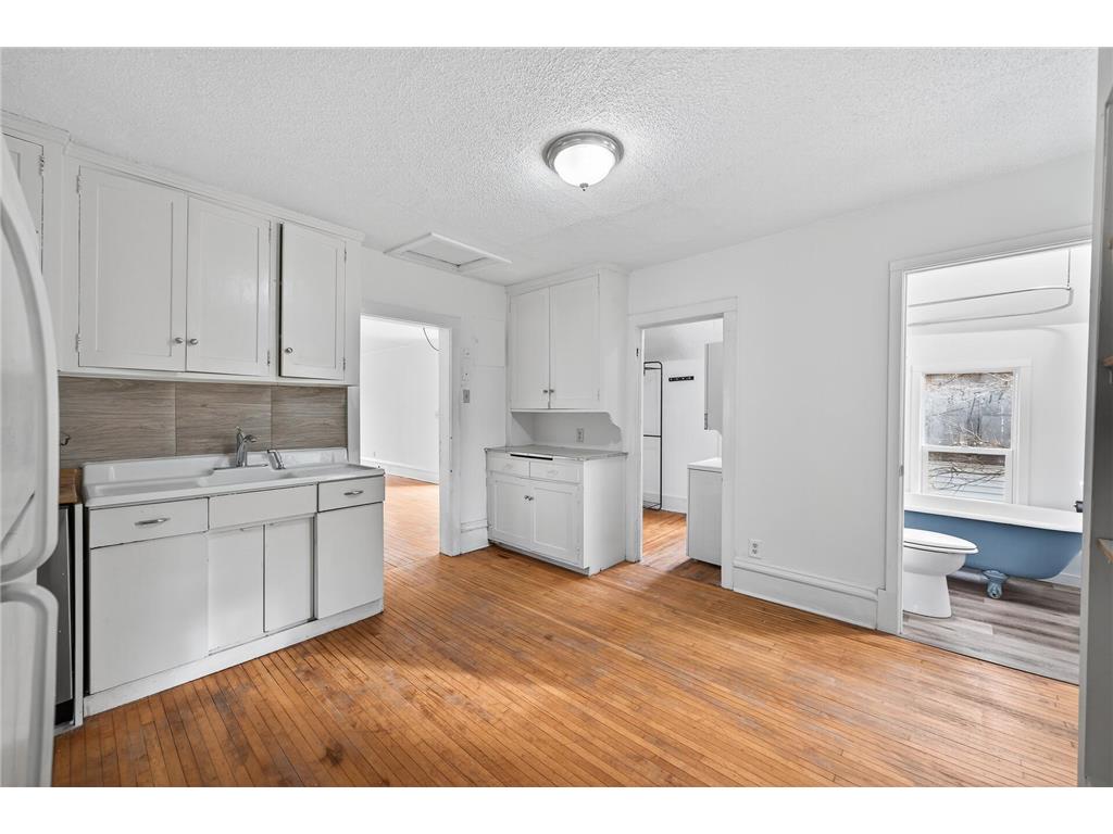 819 W 28th Street Minneapolis MN 55408 7011203 image26