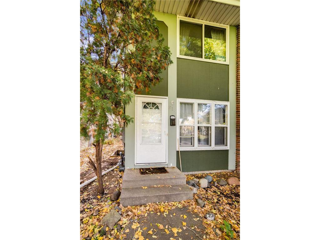 819 Weeks Avenue SE Minneapolis MN 55414 6637490 image1