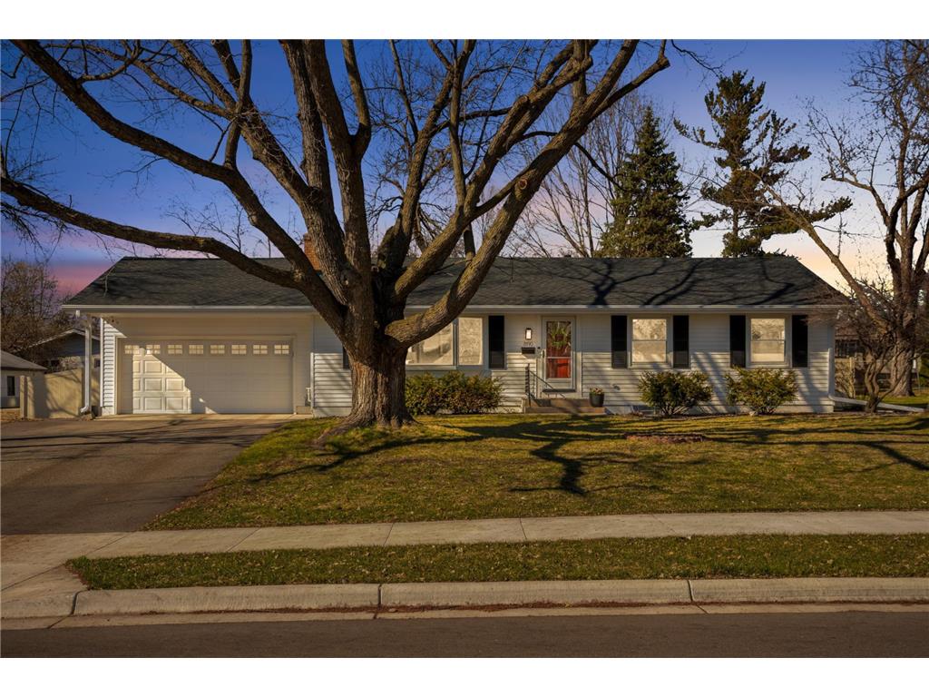 8190 Duluth Street Golden Valley MN 55427 7053909 image1