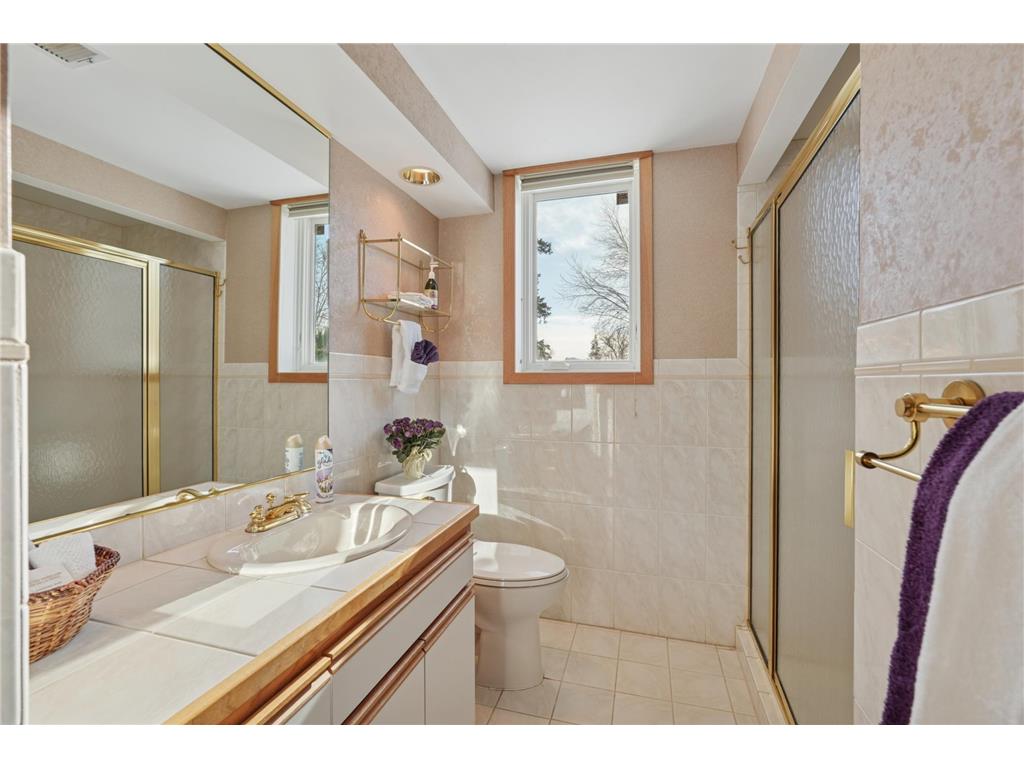 8190 Hill Trail N Lake Elmo MN 55042 - Demontreville 6768898 image37