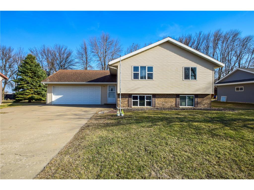 82 Robert Street Elrosa MN 56325 6705272 image1