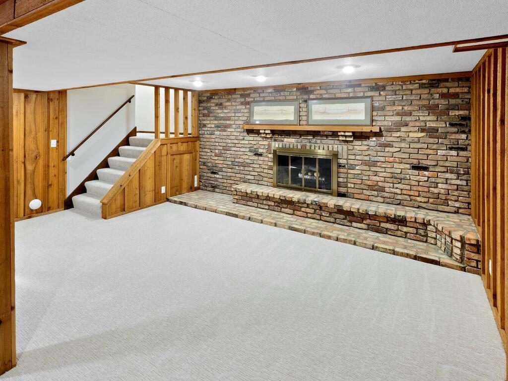 82 Walden Street Burnsville MN 55337 7008809 image22