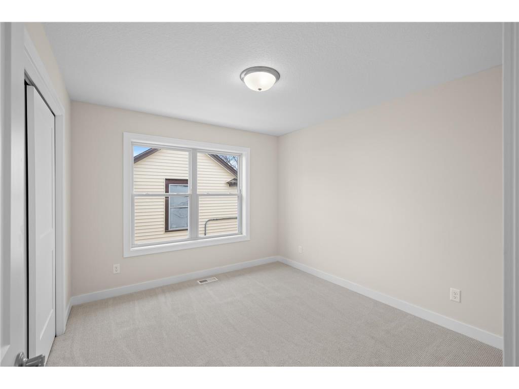 820 26th Avenue NE Minneapolis MN 55418 7026153 image12