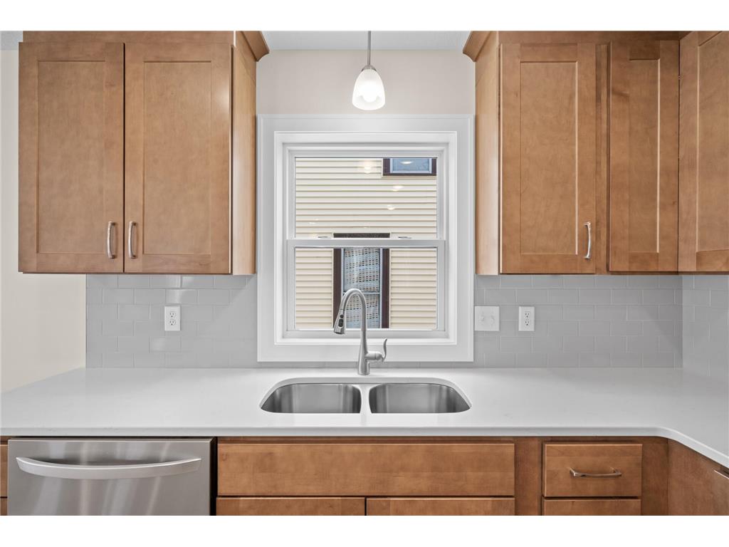 820 26th Avenue NE Minneapolis MN 55418 7026153 image9