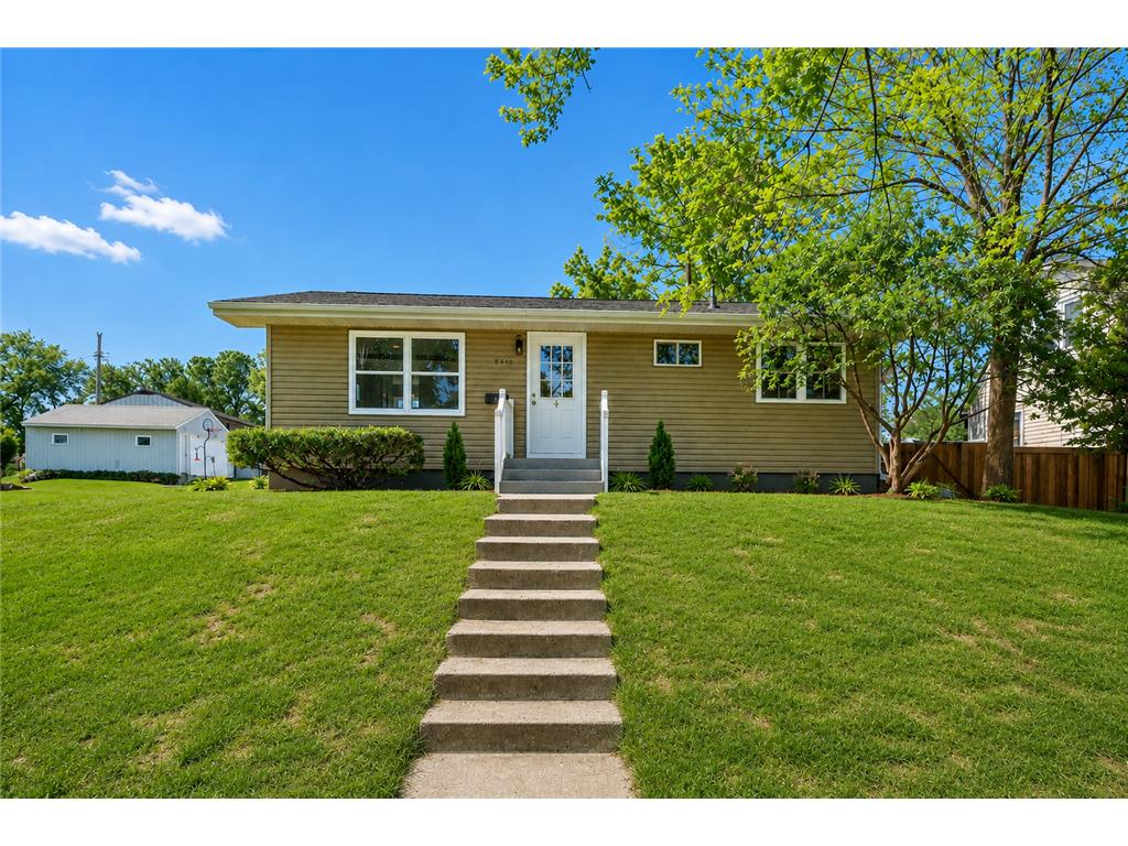 820 7th Avenue E Shakopee MN 55379 7057628 image1
