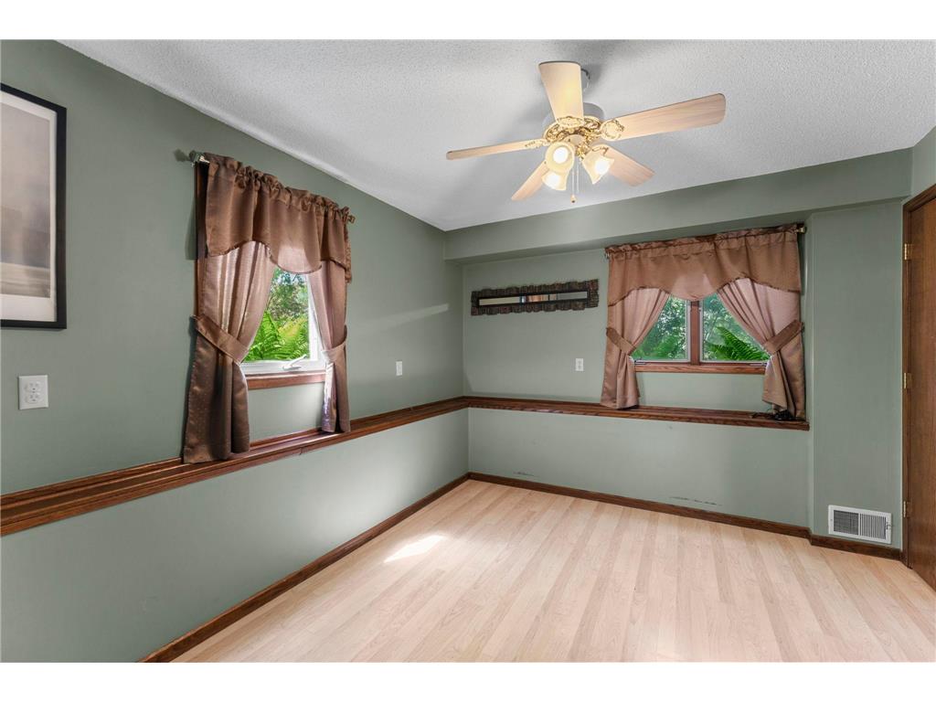 820 Ashland Street S Cambridge MN 55008 7078885 image17