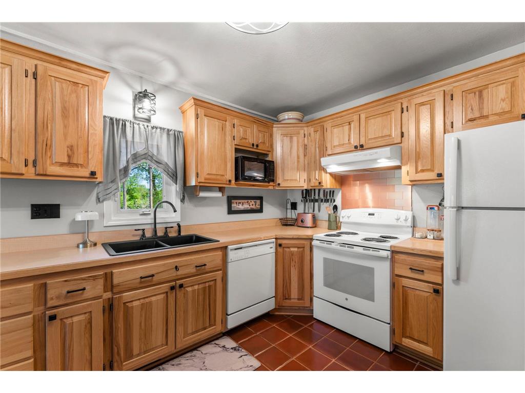 820 Ashland Street S Cambridge MN 55008 7078885 image3