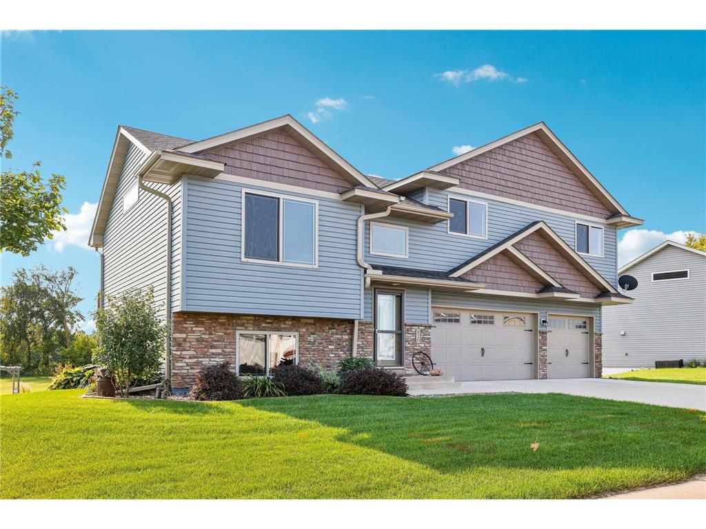 820 Cole Avenue Montrose MN 55363 6596446 image1