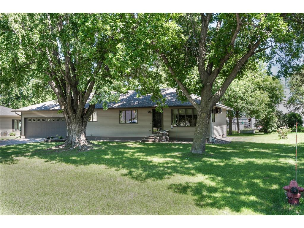 820 Country Club Drive SW Melrose MN 56352 6553125 image1