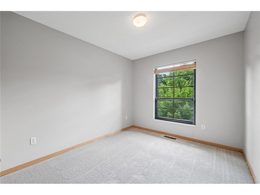 820 Emerald Street #110 Saint Paul MN 55114 7046207 image18