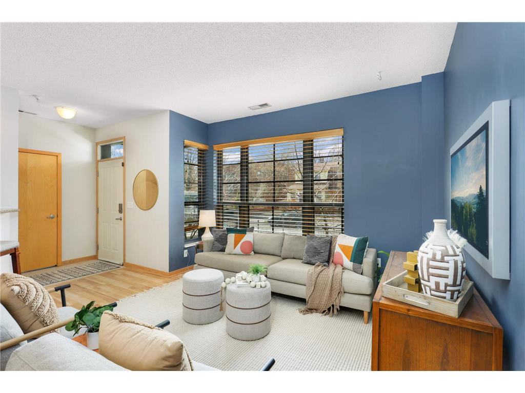 820 Emerald Street #112 Saint Paul MN 55114 6484933 image1