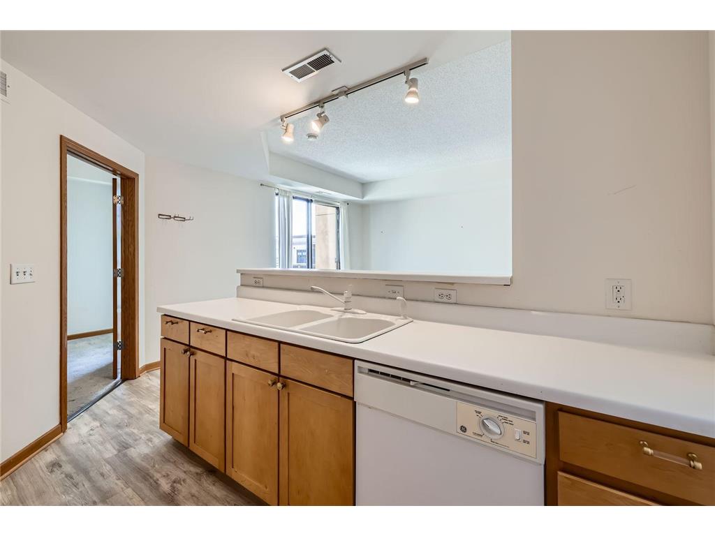 820 Emerald Street #402 Saint Paul MN 55114 7071510 image11