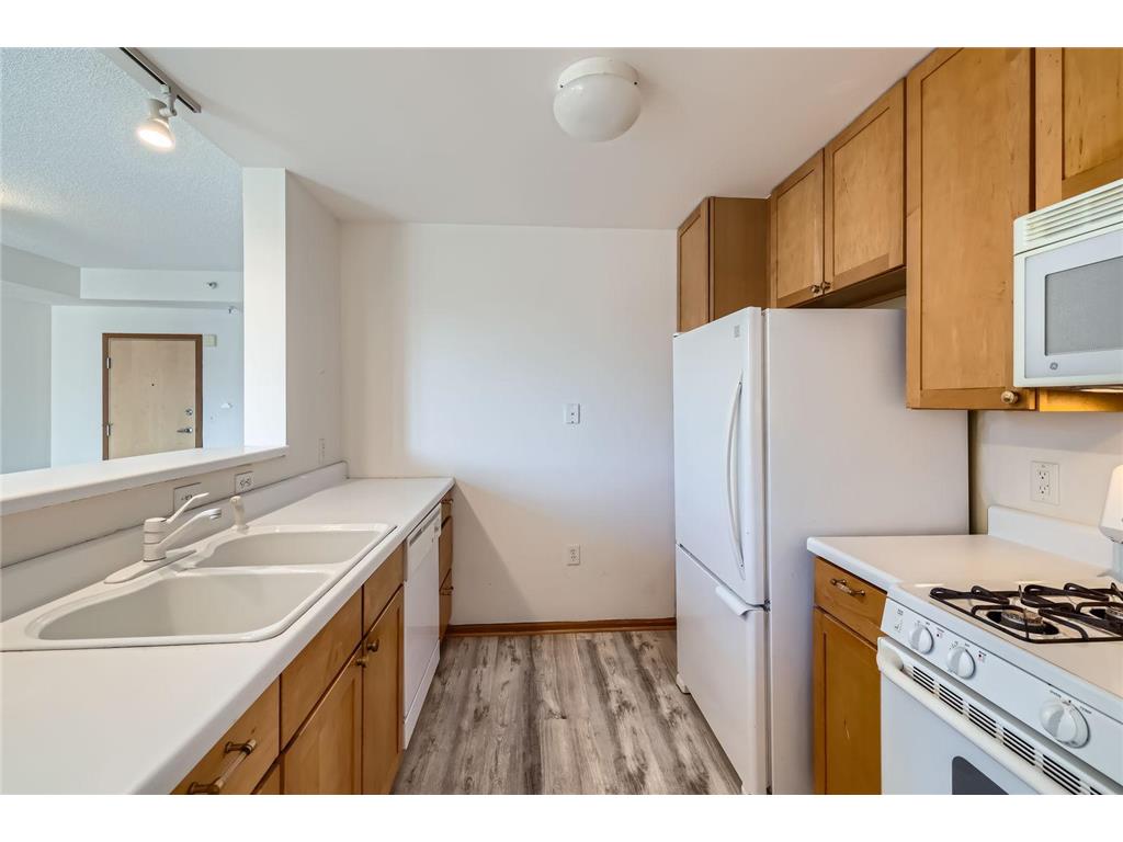 820 Emerald Street #402 Saint Paul MN 55114 7071510 image9