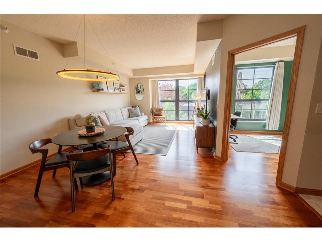 820 Emerald Street #410 Saint Paul MN 55114 6726017 image1