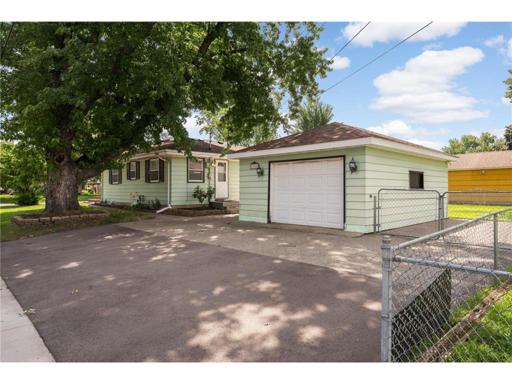 8200 16th Avenue S Bloomington MN 55425 7045141 image27