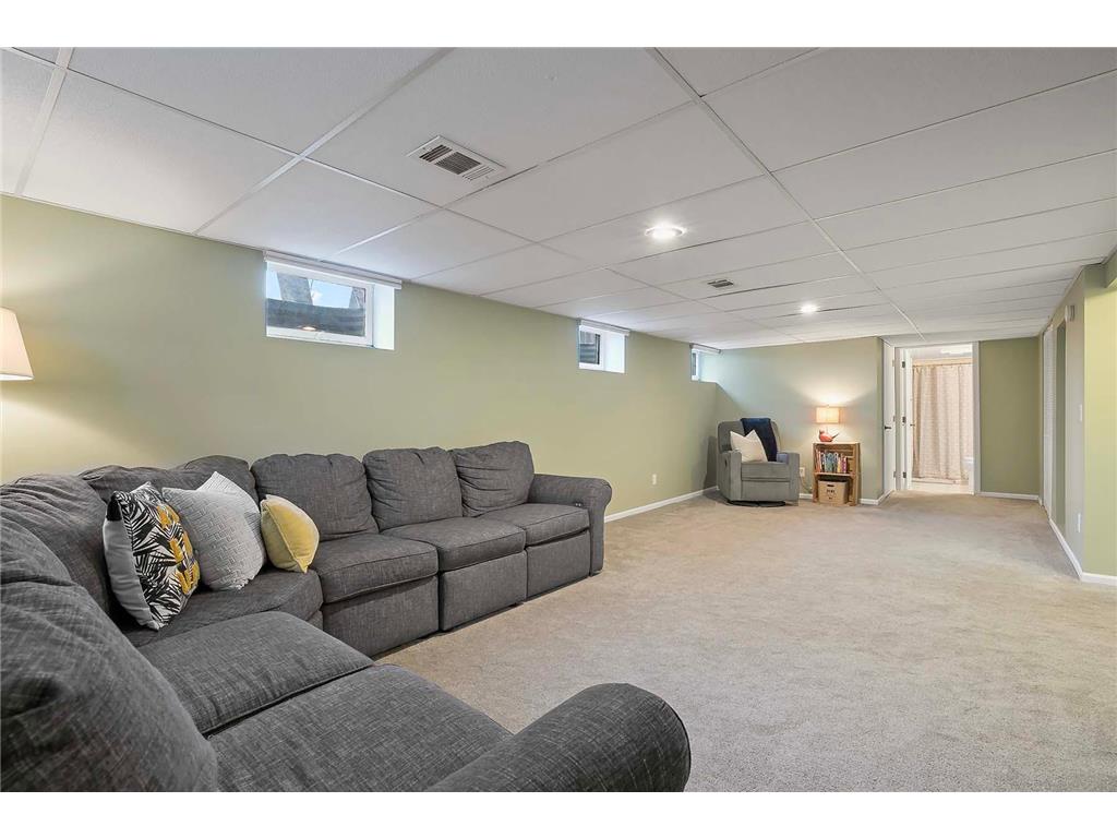 8200 Beard Road, Bloomington, MN, 55431 MLS 6510032 Edina Realty