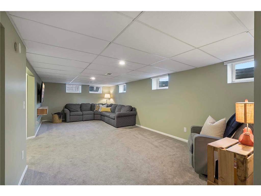 8200 Beard Road, Bloomington, MN, 55431 MLS 6510032 Edina Realty