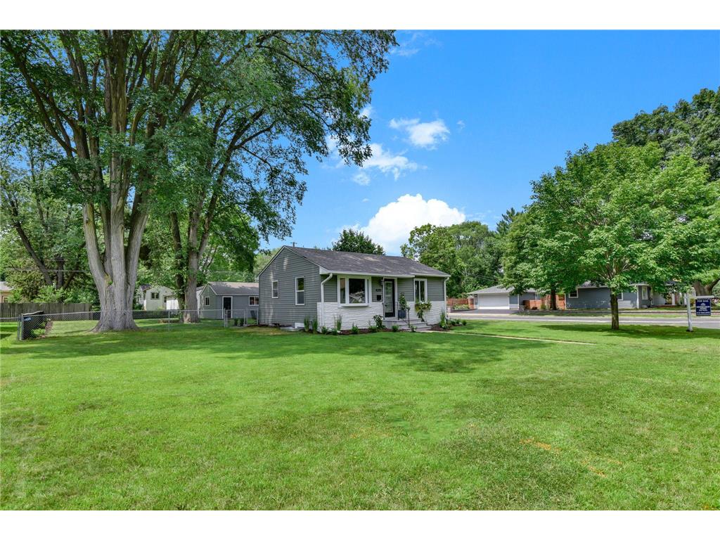 8200 Clinton Avenue S Bloomington MN 55420 7110748 image1