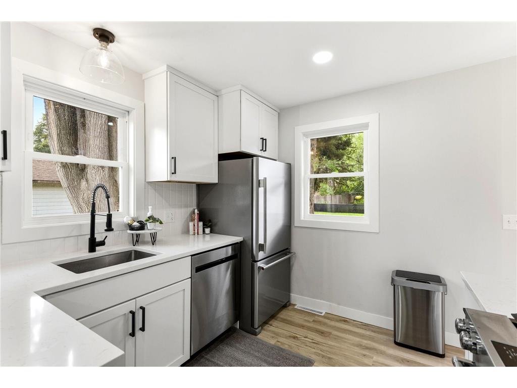 8200 Clinton Avenue S Bloomington MN 55420 7110748 image8