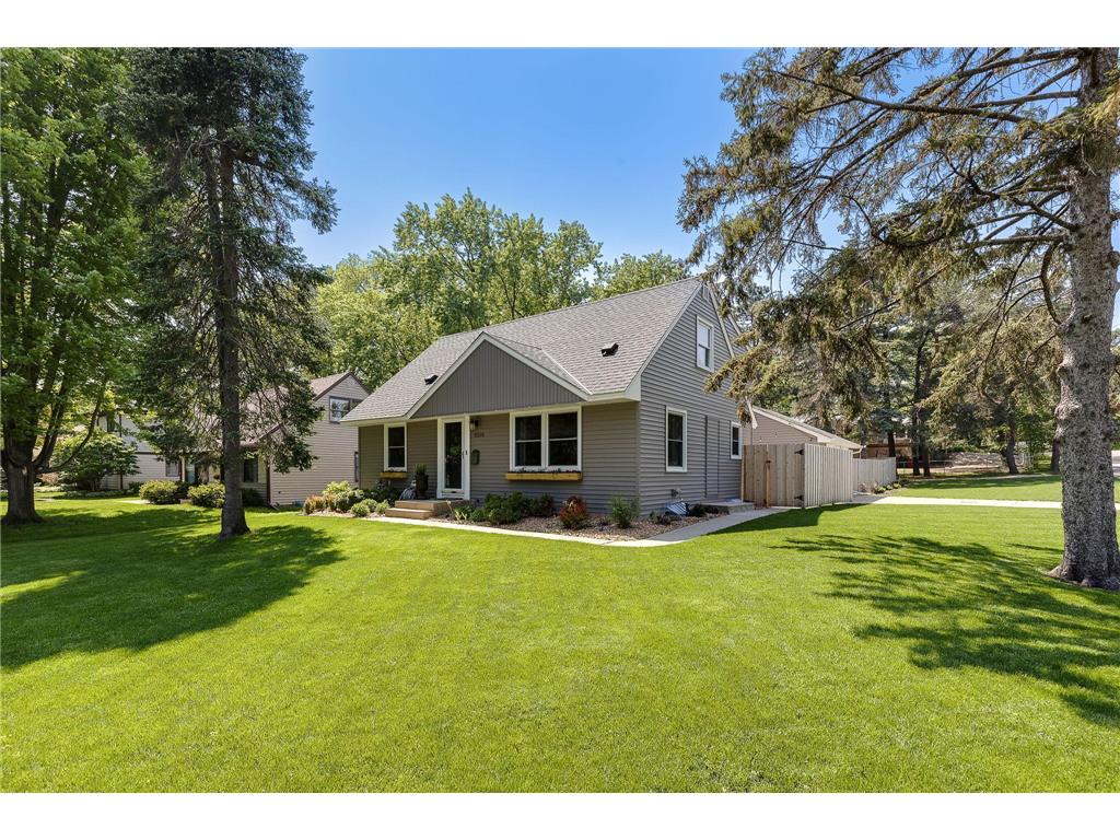 8200 Vincent Avenue S Bloomington MN 55431 6534454 image1