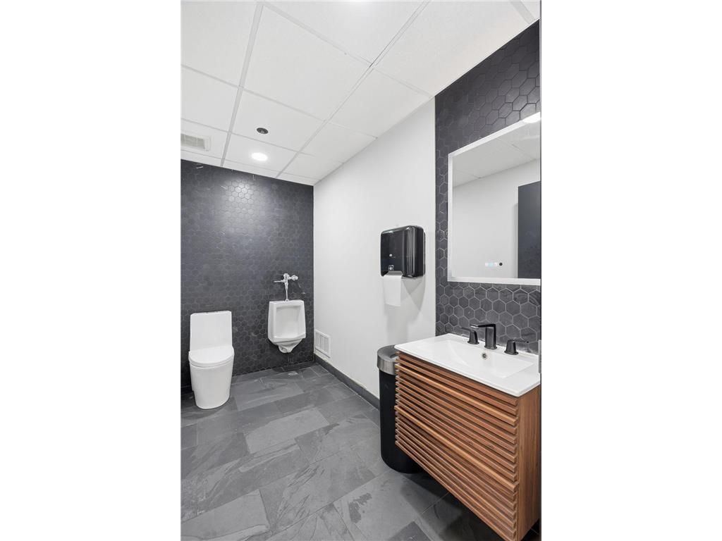 8201 Hickory Street NE Fridley MN 55432 7079280 image18